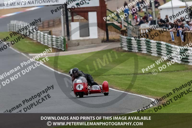 Vintage motorcycle club;eventdigitalimages;mallory park;mallory park trackday photographs;no limits trackdays;peter wileman photography;trackday digital images;trackday photos;vmcc festival 1000 bikes photographs